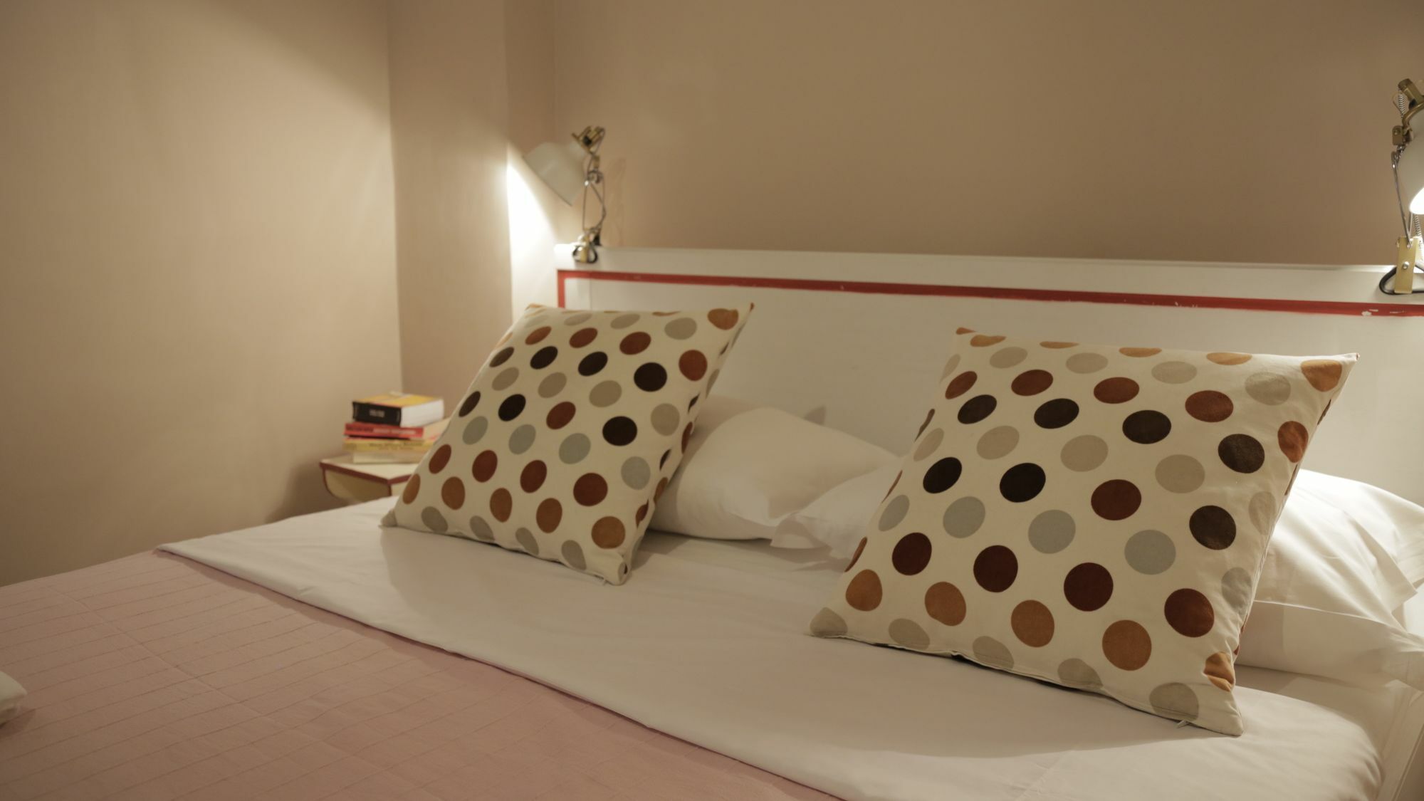 Coral Guest House Rom Exteriör bild