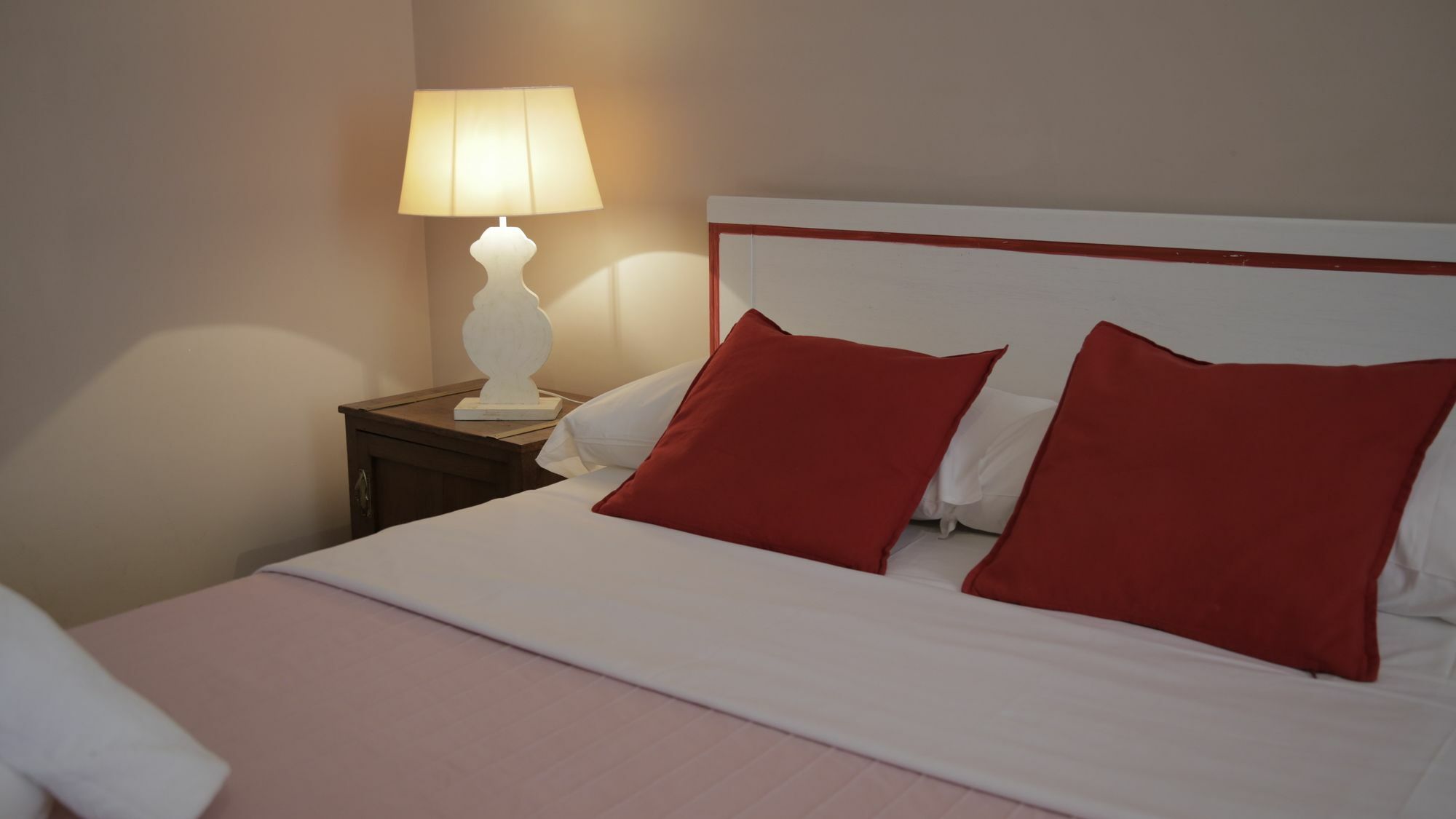 Coral Guest House Rom Exteriör bild